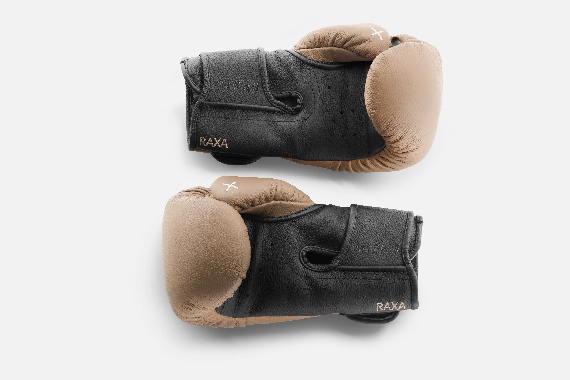 RAXA™ SET Handcrafted Leather Punching Bag & Gloves - Image 3